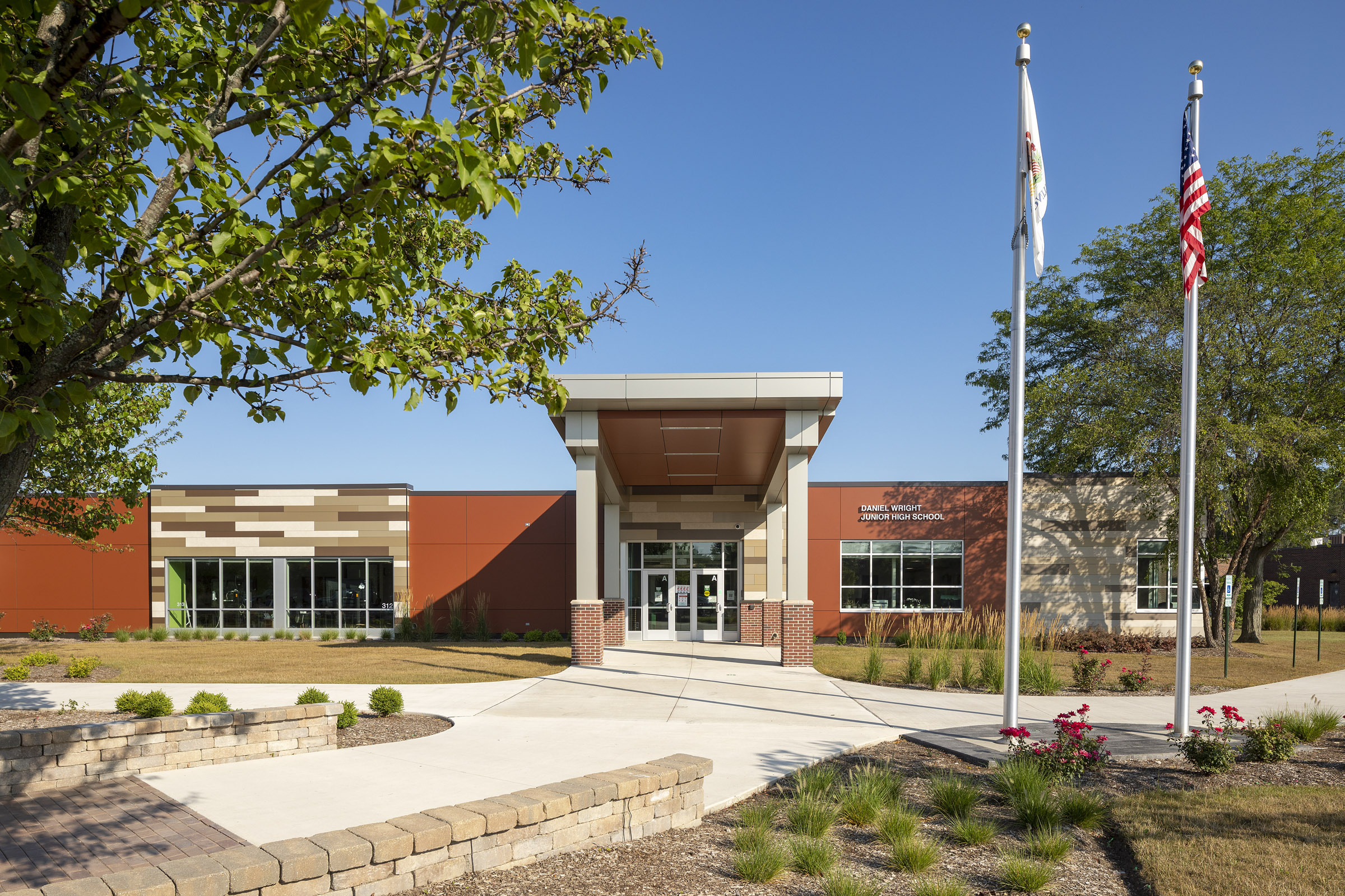 Daniel Wright Junior High School… Wold Architects & Engineers
