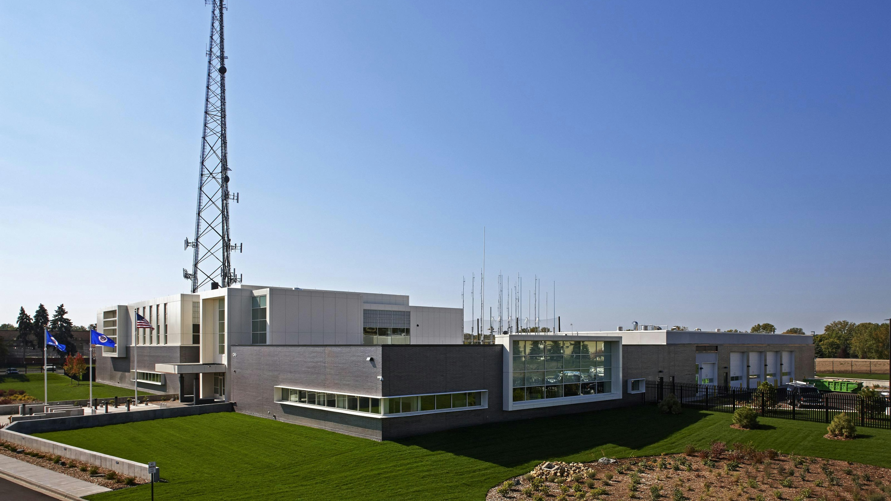 Hennepin County 911 Emergency Wold Architects Engineers hennepin-county-911-emergency-wold-architects-engineers