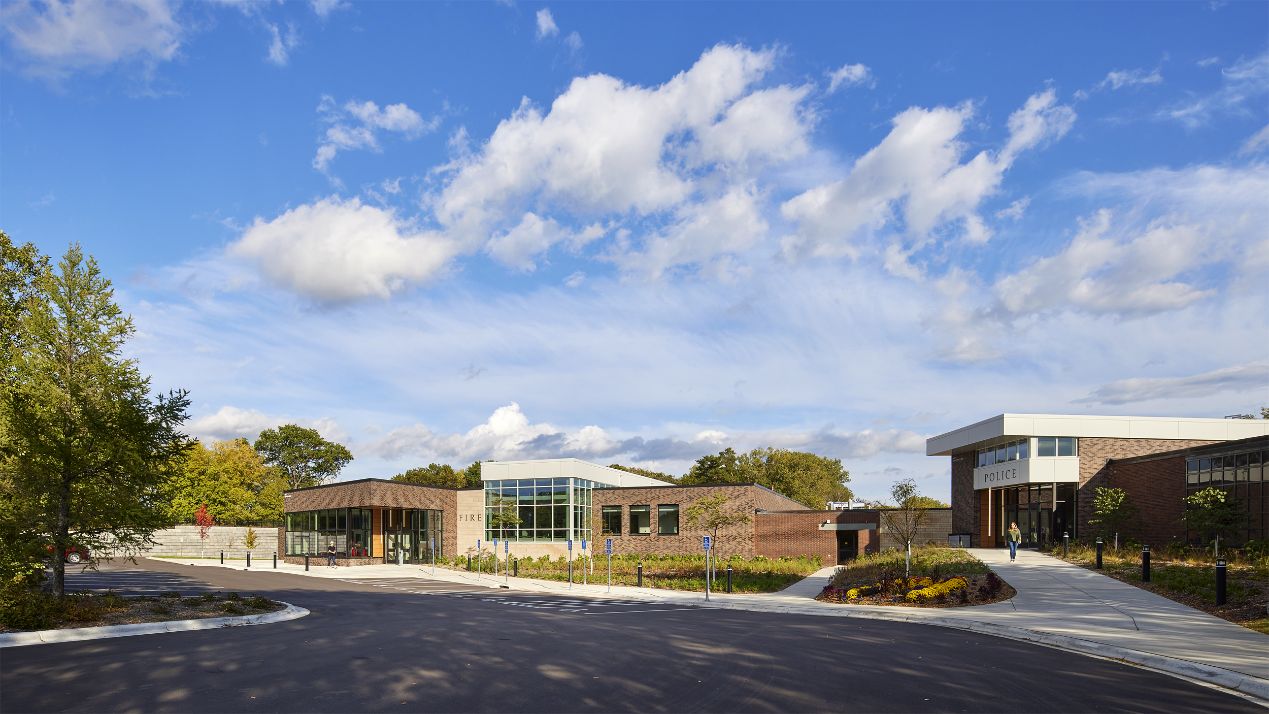 210924 AG KA Wold Minnetonka Fire Police 001