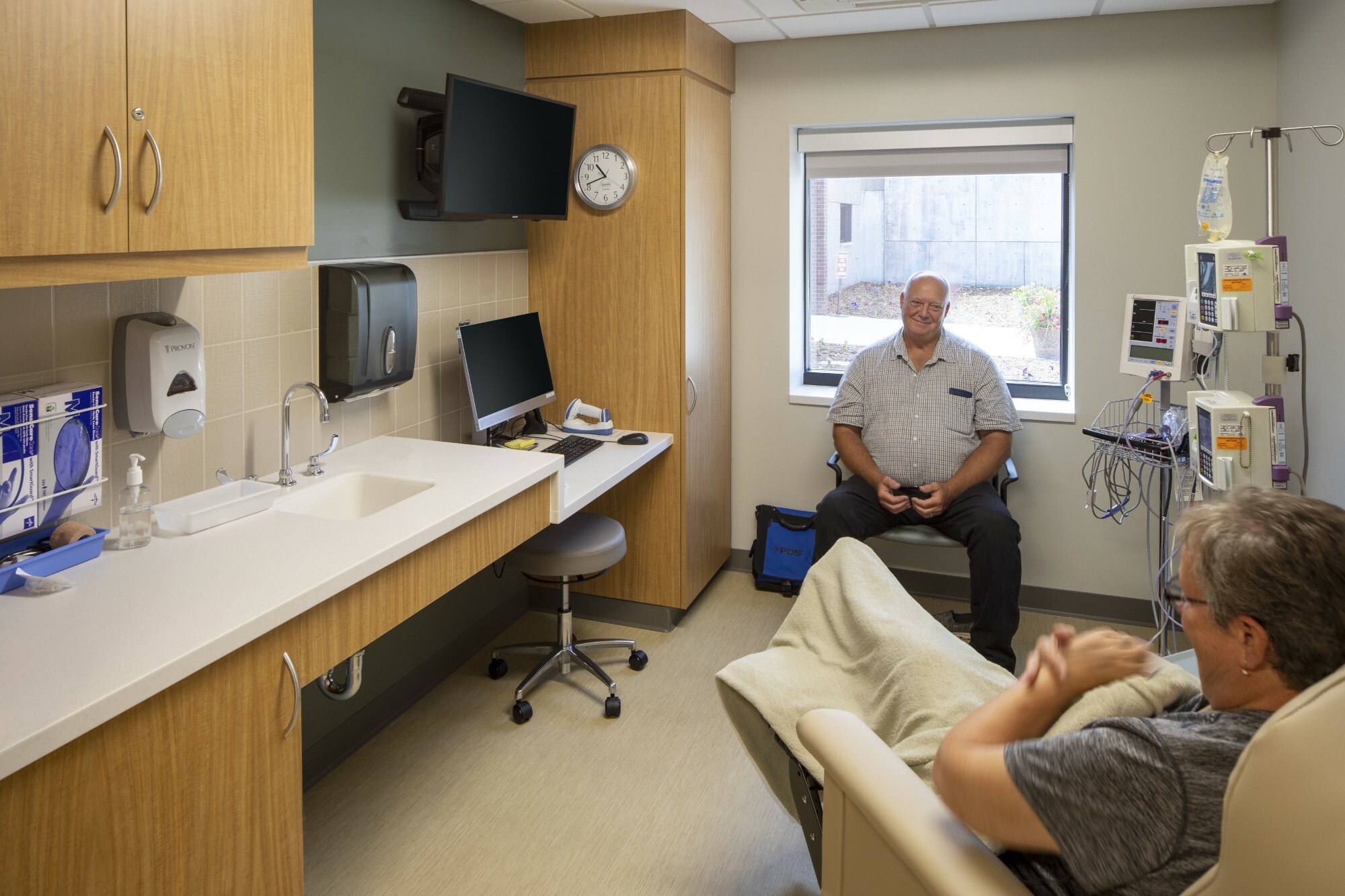 Hutchinson Health Cancer Center Wold Architects & Engineers